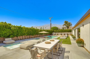 about 4 Mi to Dtwn Dog-Friendly Palm Springs Oasis!